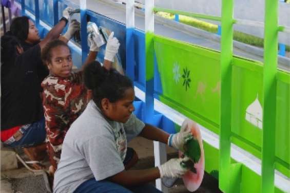 Une passerelle colorée
