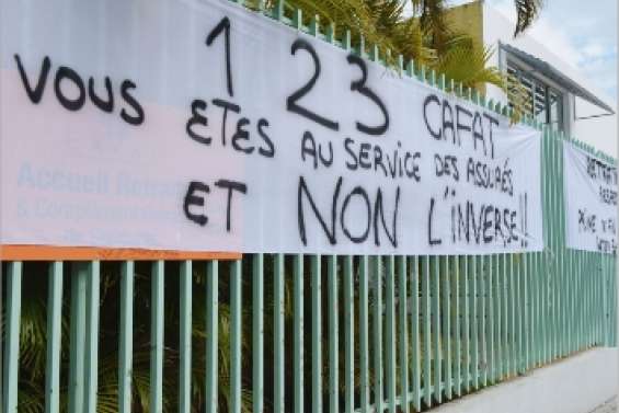 Du service et des sous