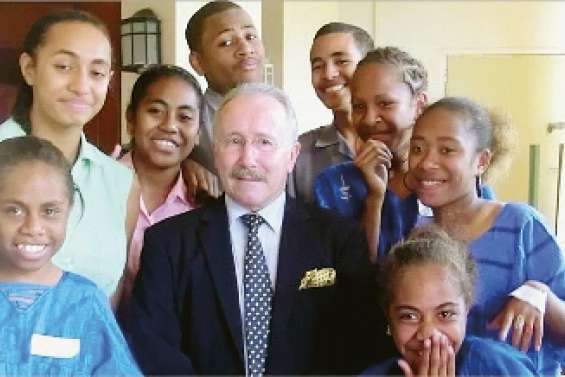 Les élèves chez l'ambassadeur