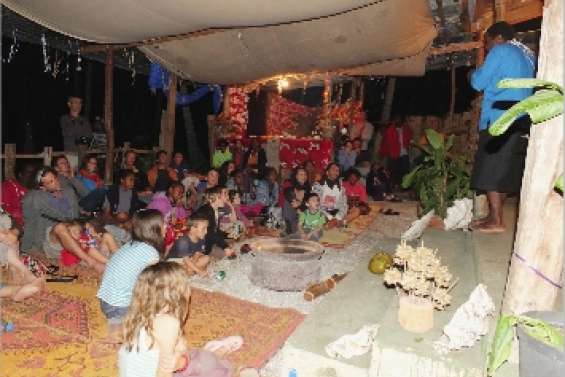 Des contes sur la natte