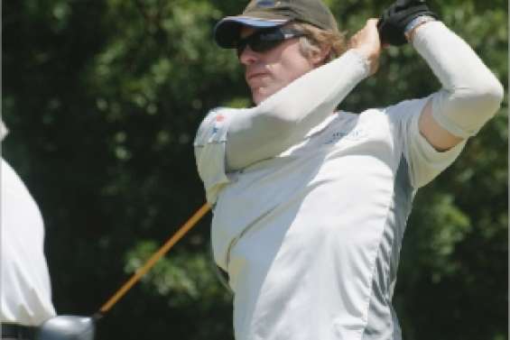 Tina remet ses titres en jeu