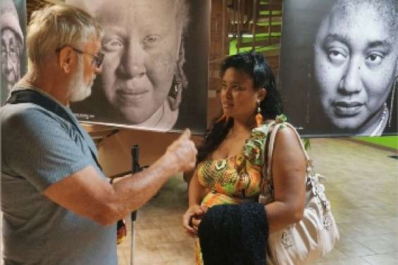 Des malvoyants bien visibles