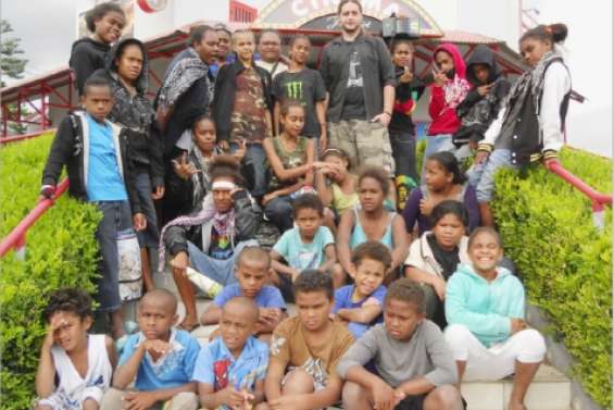 Ni 28 revient en long