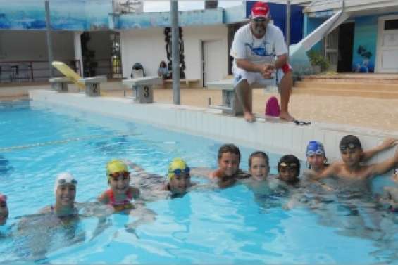 Des poussins dans le Grand Bleu