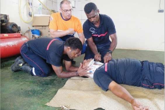 Soldats du feu en « recyclage »