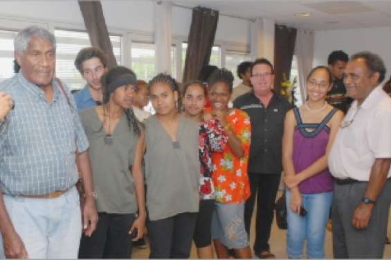 Vers le bac et au-delà