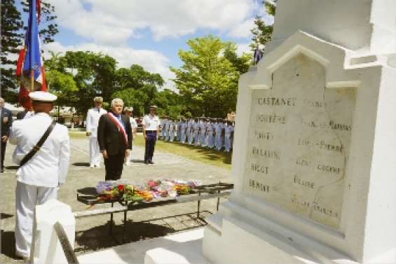 1918 commémoré  avec un nouveau drapeau