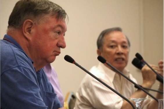 Un rapprochement, pas à pas ?