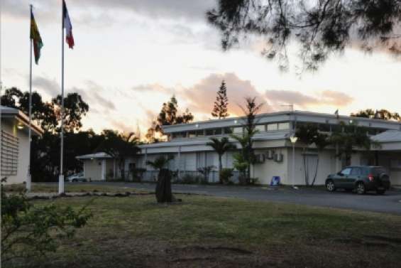 Les politiques réagissent