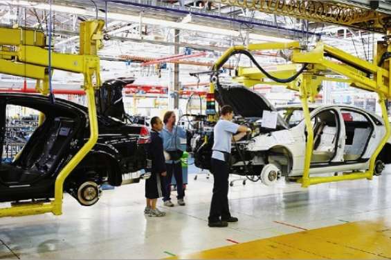 Holden jette l'éponge