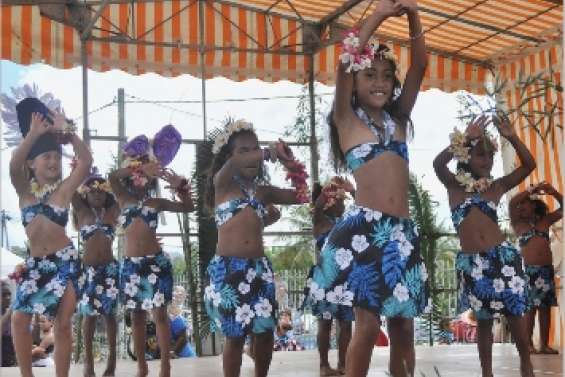 Danses et chants pour le père Noël