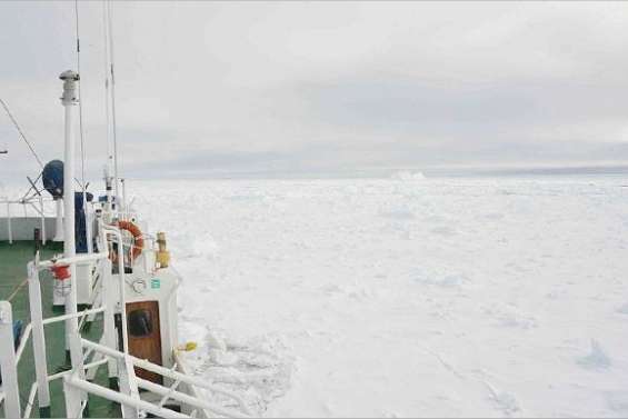 Des brise-glaces en route