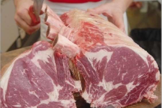 Le couteau sous la gorge