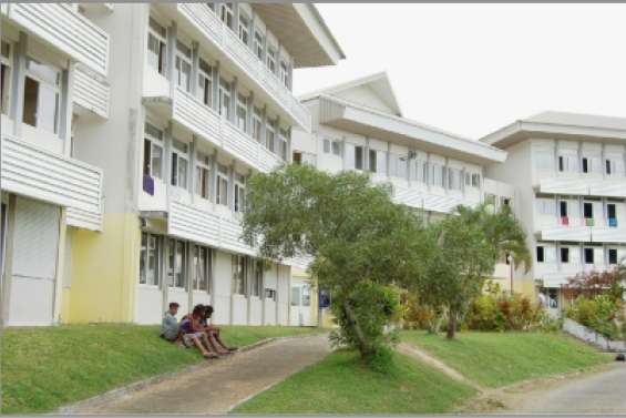 Le lycée évacue les internes