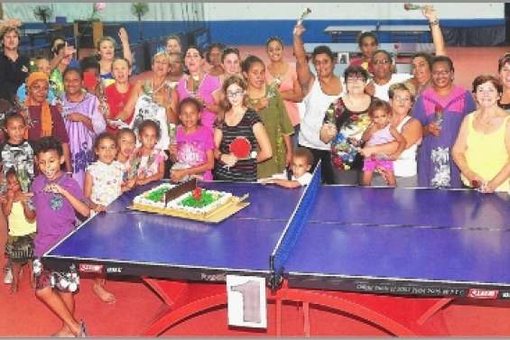 La petite balle jaune au féminin