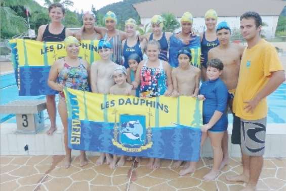 Seize Dauphins  au meeting Qantas