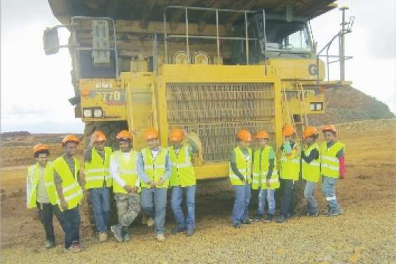 Des collégiens en visite à la mine