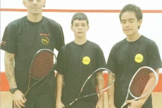 Le club de squash exporte  sa jeunesse à Darwin
