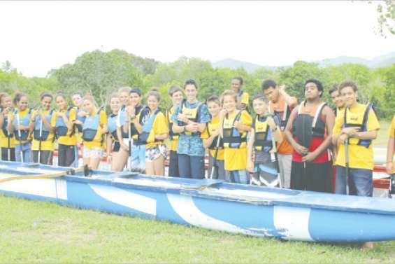 En va'a sur la Néra