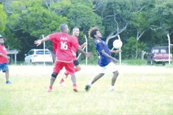 Une coupe de foot à Kunié