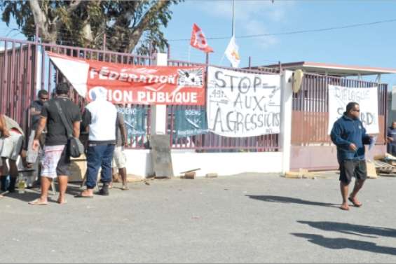 Grogne des surveillants