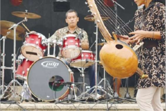 La musique ne s'arrête pas