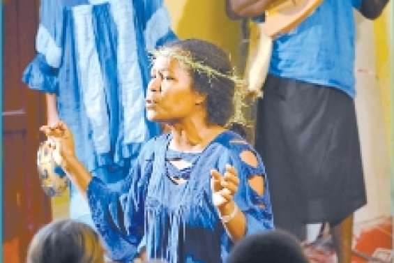 Sur la natte à Kirinata