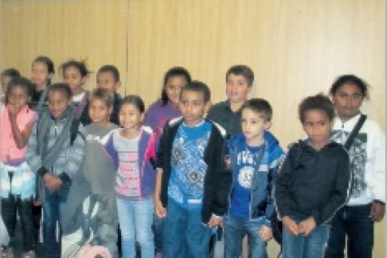 Les écoliers se mettent en jambes