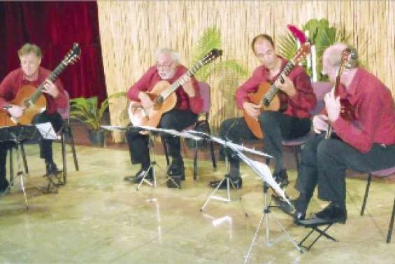 Un tour du monde en cordes