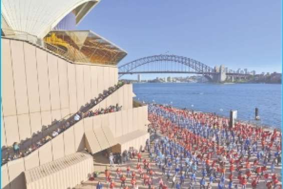 2 000 danseurs  autour de l'Opéra