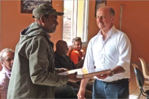 Le Congrès au contact des Loyauté