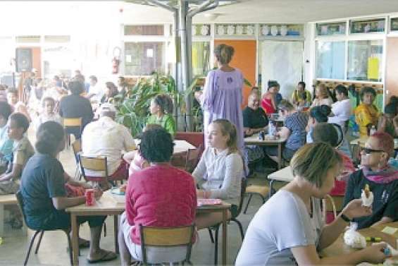 Une collecte de fonds  dans la bonne humeur