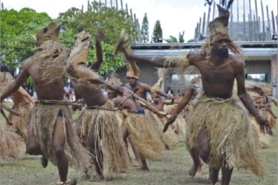 La réconciliation entre dans la danse