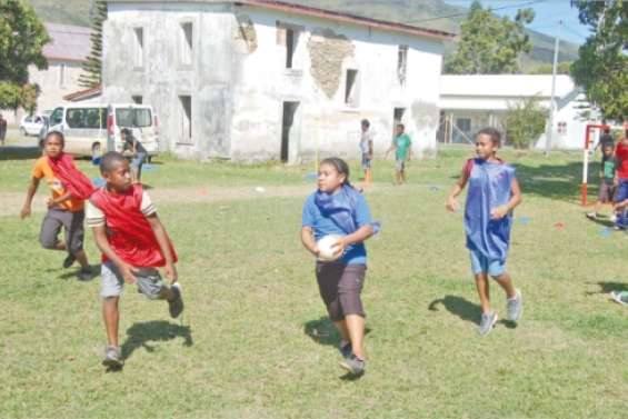 Cent vingt jeunes en action