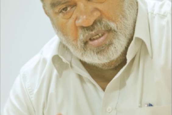 « L'USTKE n'a jamais abandonné le terrain »