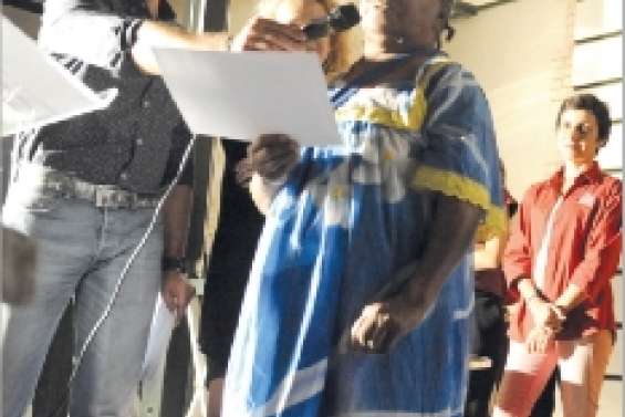 Coup de pouce à vingt-neuf artistes