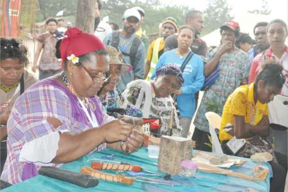 La tisseuse de liens