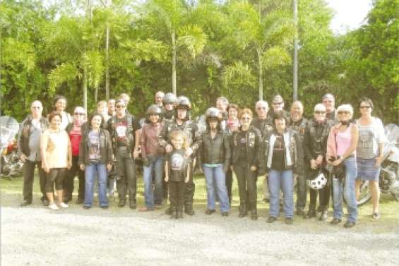 Les motards en escale