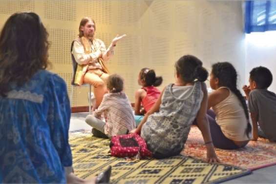 Le conteur Pascal Quéré en escale