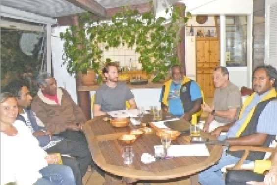 Le comité des usagers au gouvernement