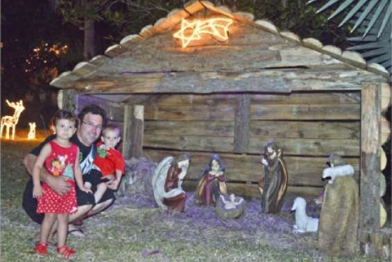 Des pères Noël dans le col