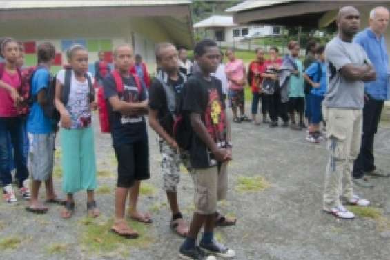 Six cents élèves de retour en classe