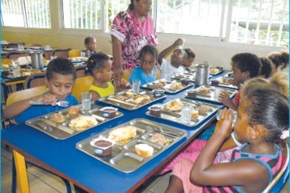 On mange bien  à la cantine