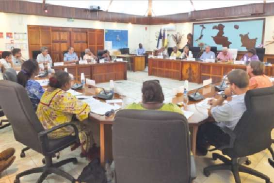 Une lutte tous azimuts