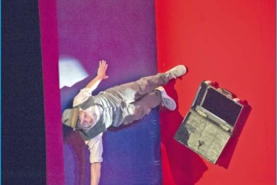 Sans parler, Leo séduit