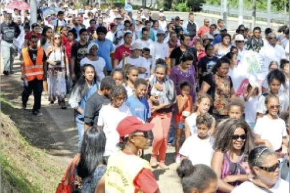 Les coutumiers réunis à Saint-Laurent