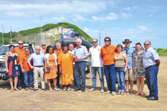 Des sauveteurs  à bon port