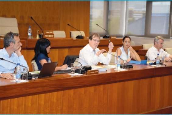 Un « copil »à huis clos