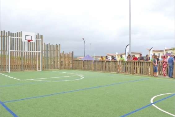 Ils attendent les jeunes