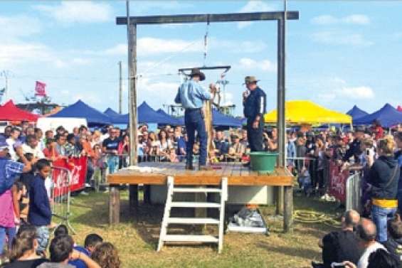 Rodéo, cerfs et miss